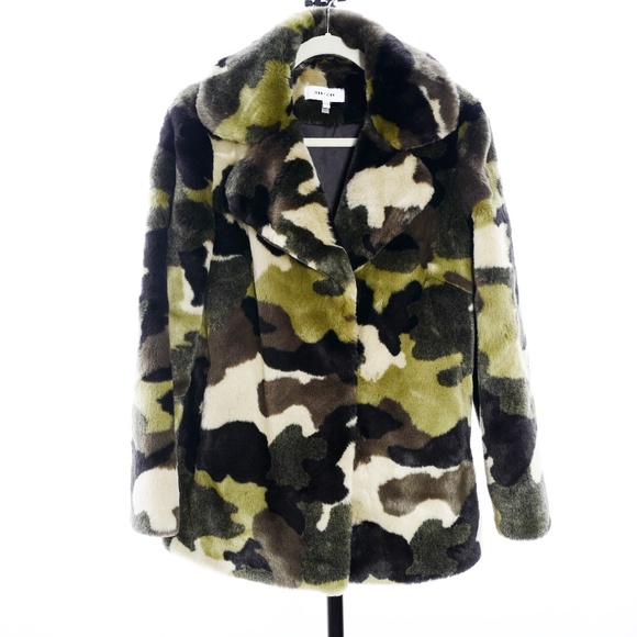 John & Jenn by Line Faux Fur Camp Coat - Size Med - Picture 7 of 7